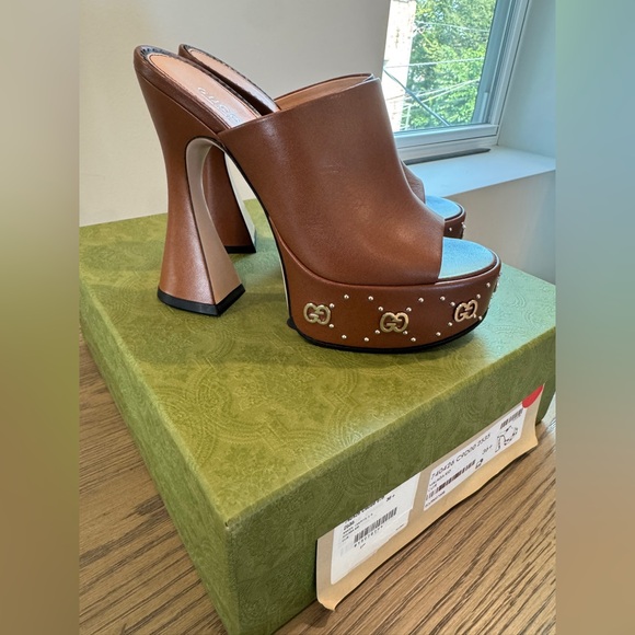 Gucci Brown Women's Platform Heels - Picture 1 of 13
